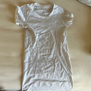White Lululemon Swiftly Tech